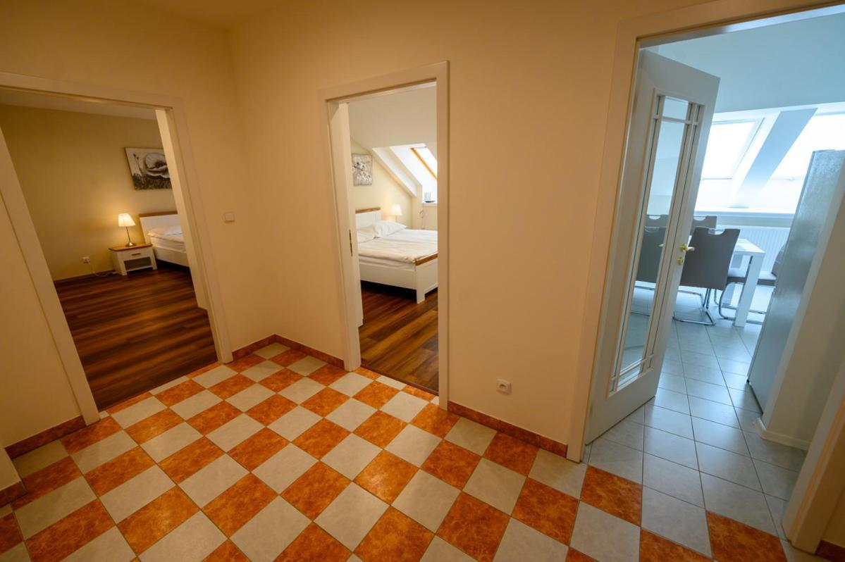 Apartmán U krále - 2 Jičín Esterno foto