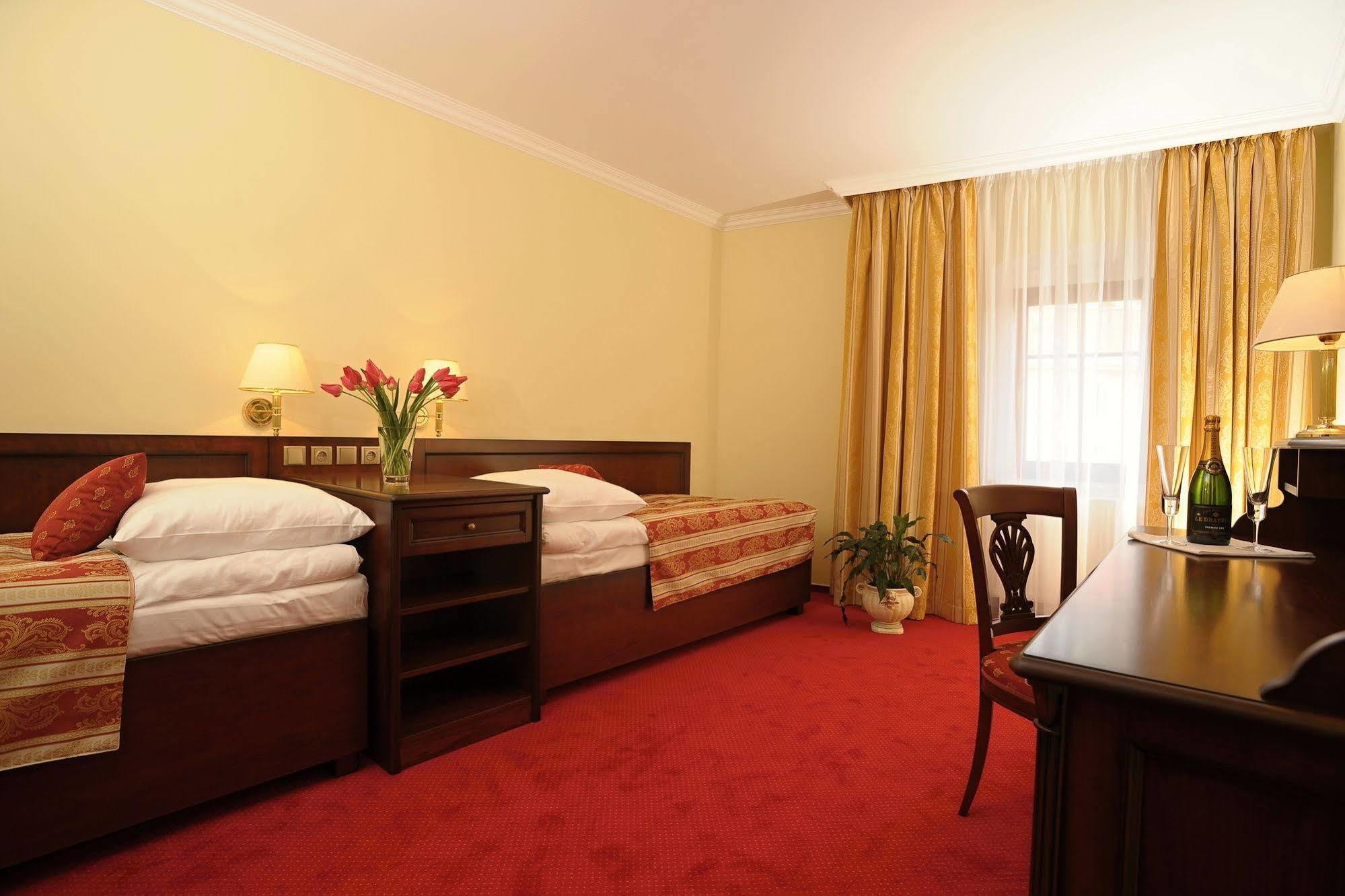 Apartmán U krále - 2 Jičín Esterno foto